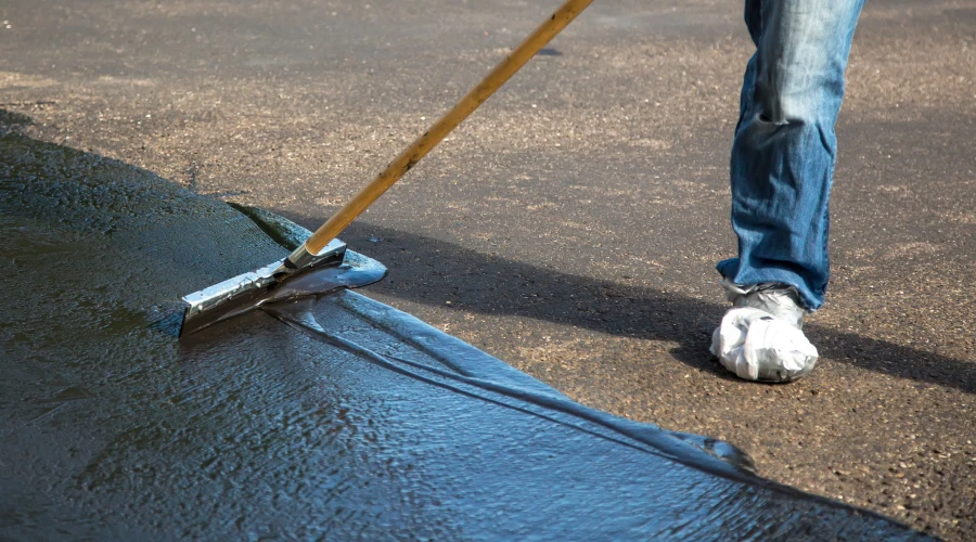 Asphalt Sealcoating service Asphalt Sealcoating service